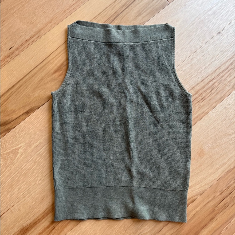 BANANA REPUBLIC BOATNECK TOP